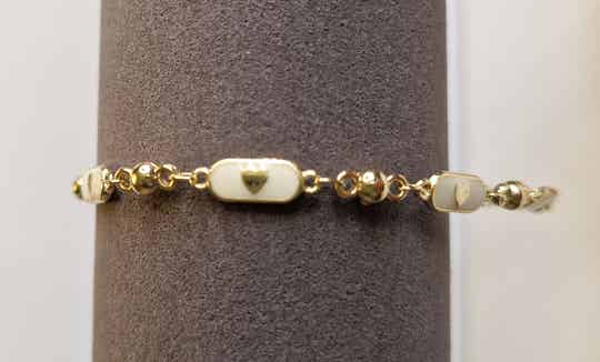 Bracelet rectangle avec cœur blanc