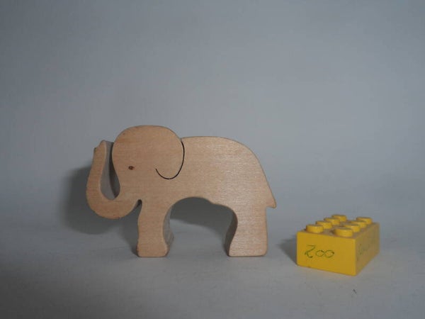 Erzgebirge  Holz Elefant   Reifentier     Elephant wood