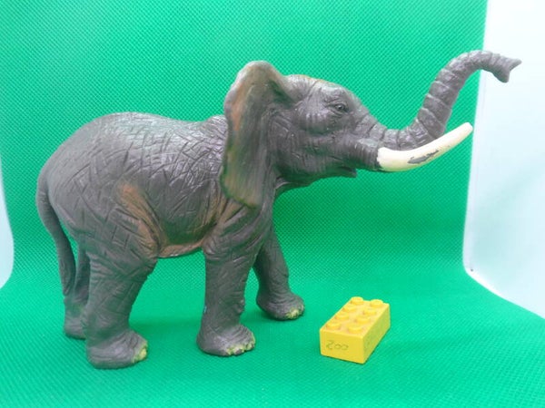 Toy Major  ( T.M. )  Afrikanischer Elefant   african elephant  2