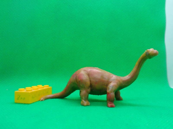 Linde  Brontosaurus brontosaurio Brontosaurier  brontosaure  Бронтозавр Dinosaurier Dinosaur