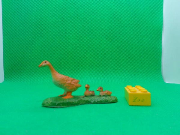 ELC Gans mit Küken Goose with goslings Ganso  Oie  雁