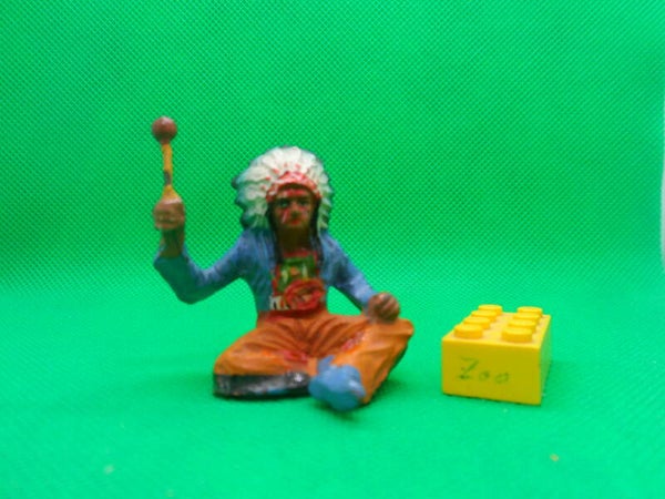 Elastolin Elastolin Massefigur Indianer - sitzender Häuptling Trommler (blau) indian native chieftain