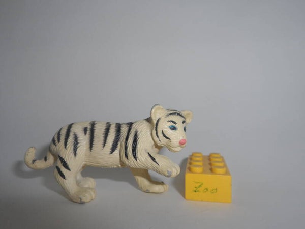 K&M weißes Tiger - Jungtier   white  tiger cub