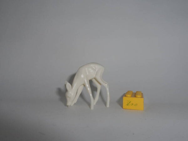 Vitacup Reh    roe deer  grasend