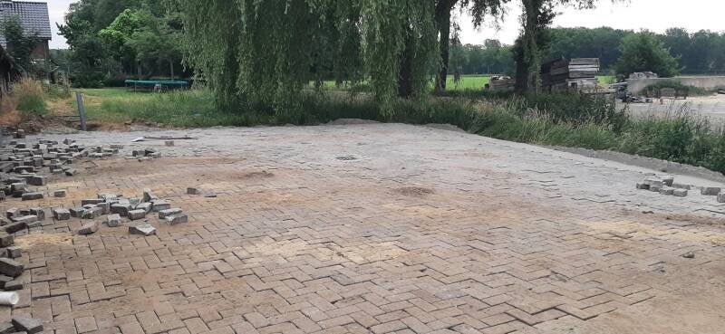 Serviceplek is gestraat