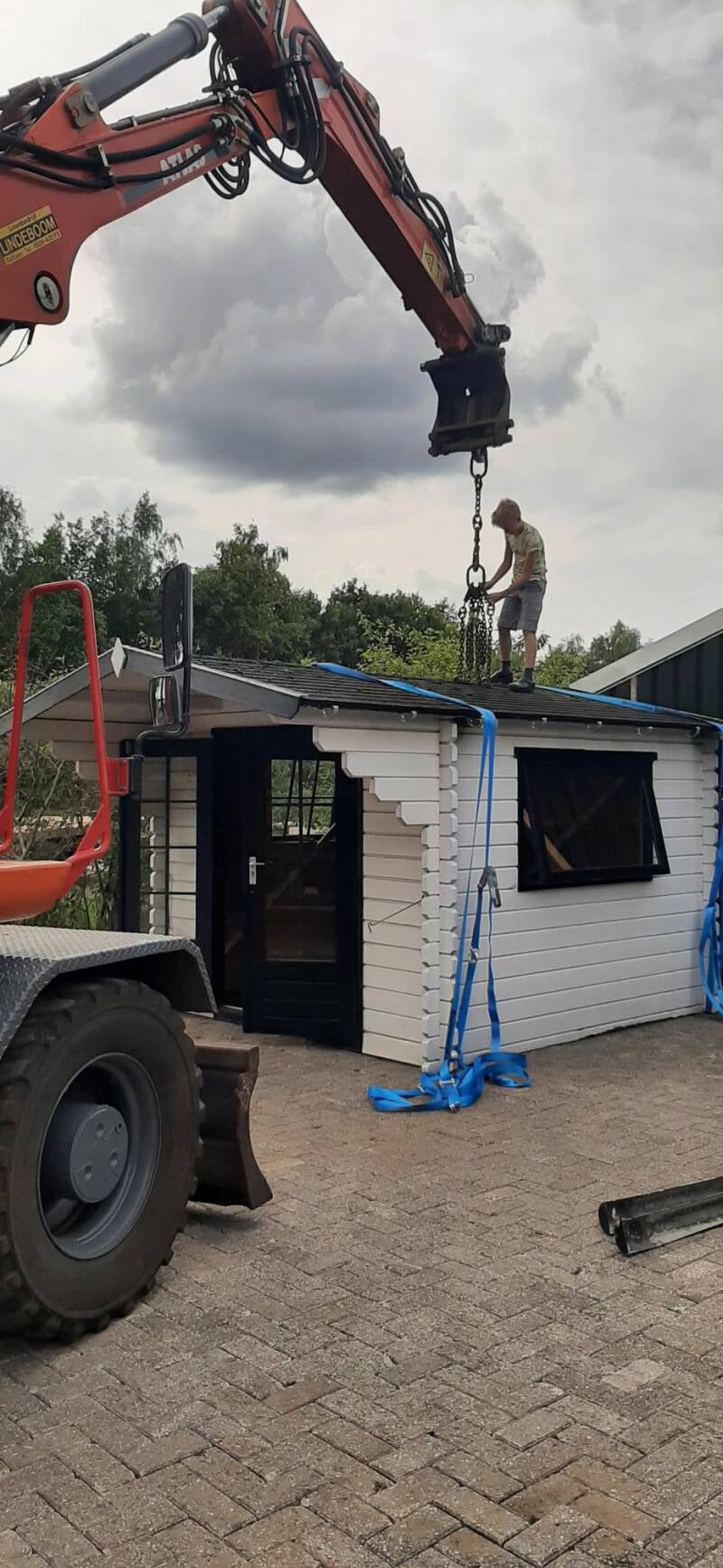 Het infohuisje is op zijn plek