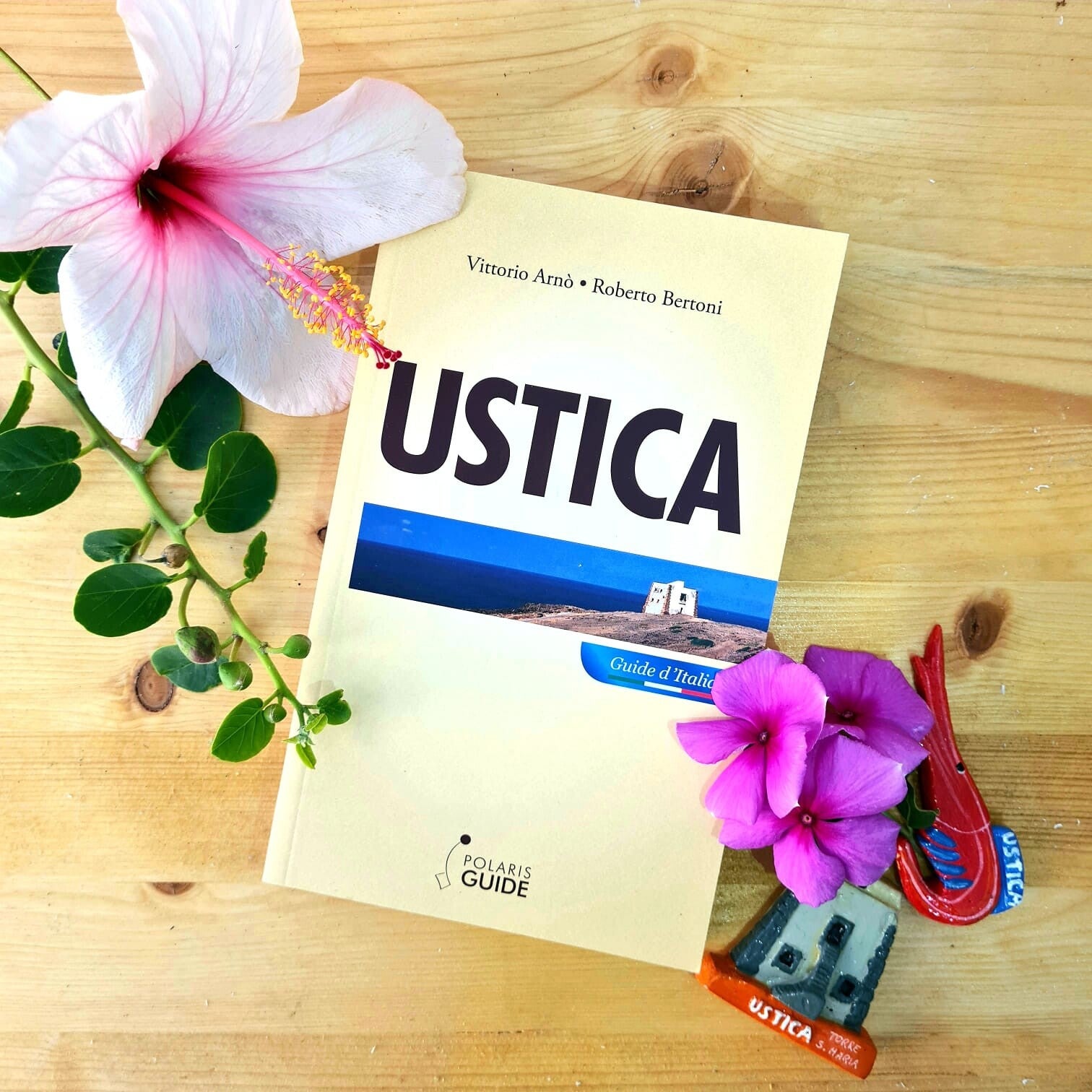 Guida Ustica - Libro di  Vittorio Arnò