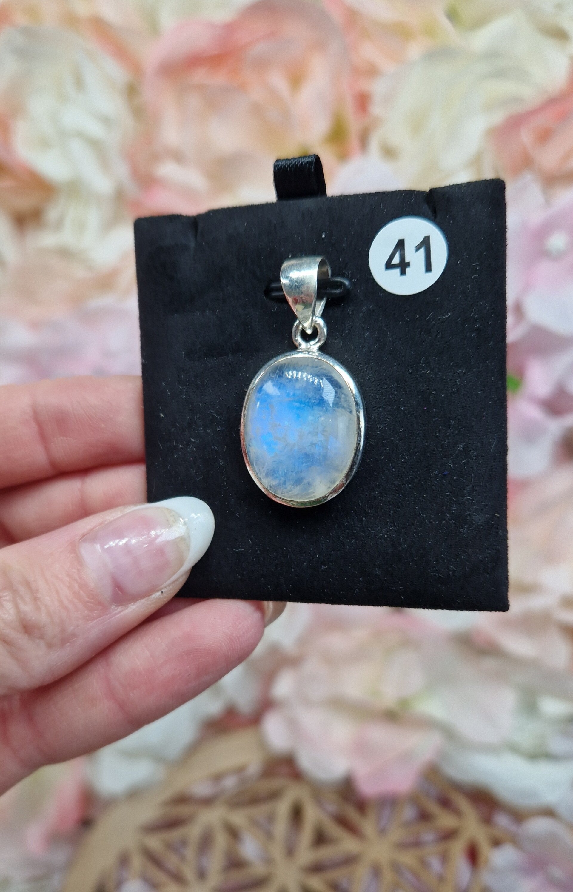 Pendentif en pierre de lune 41