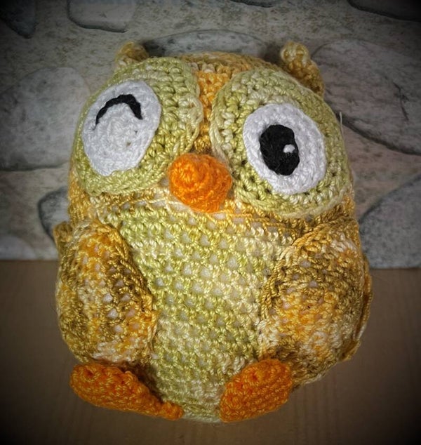 Chouette/hibou clin d'œil vert/jaune