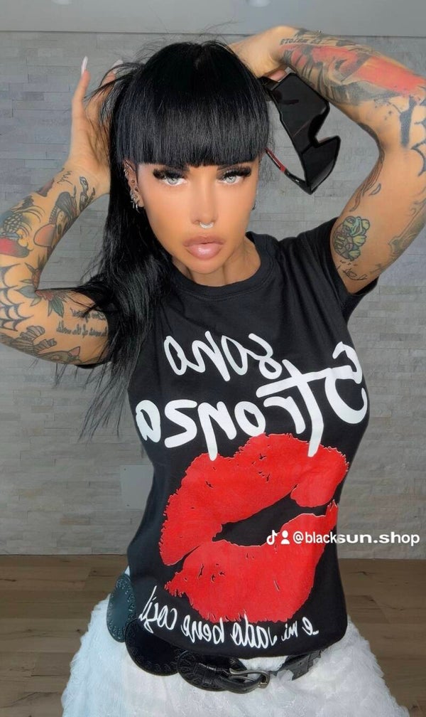 T-SHIRT STRONZA KISS