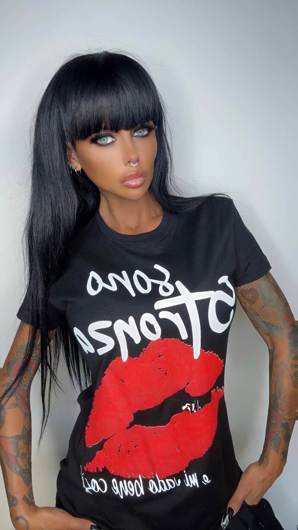 T-SHIRT STRONZA KISS
