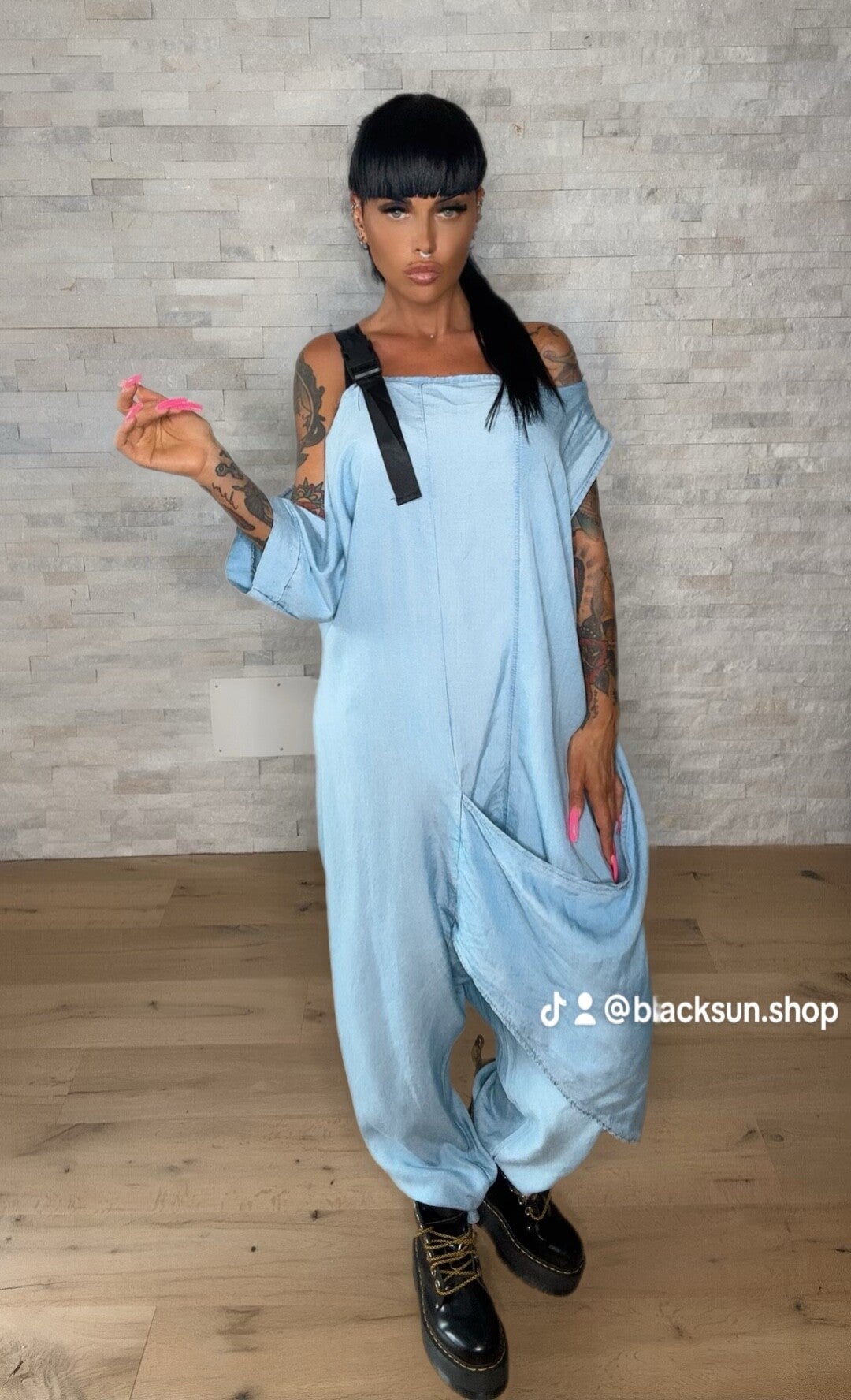 JUMPSUIT STYLE