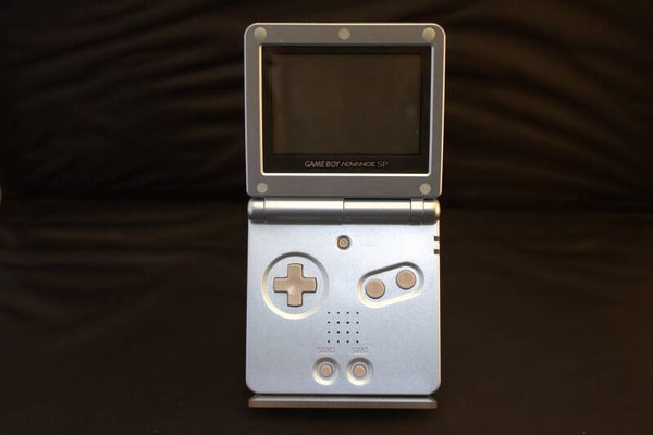 Gameboy Advance SP in Silber (ohne OVP)