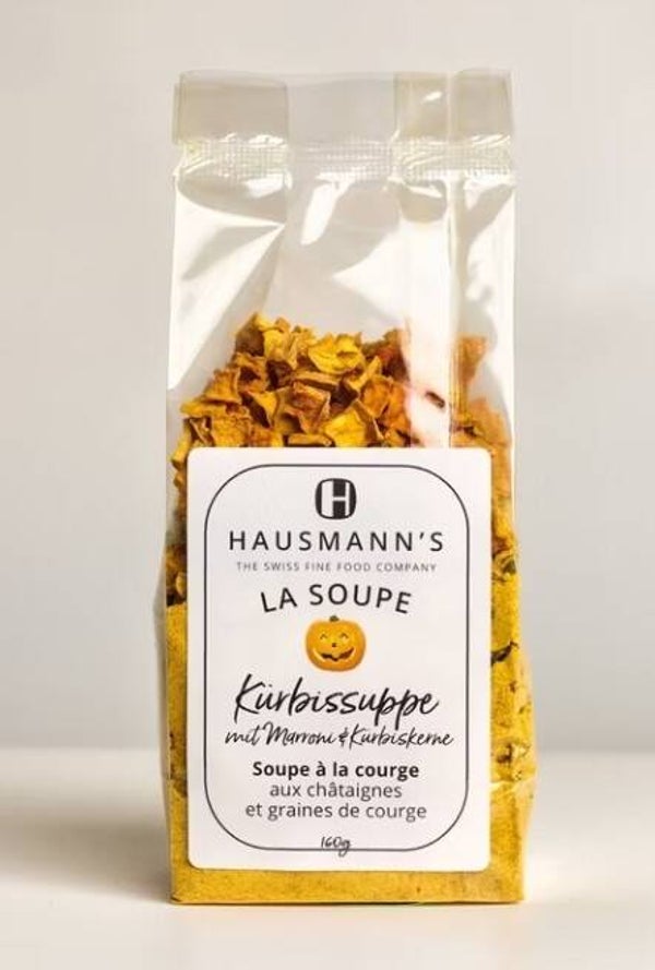 Kürbissuppe mit Tessiner Kräutern, Marroni und Kürbiskerne