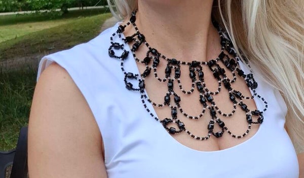 Black Royal – Elegant Necklace with Black and Clear Glass Beads