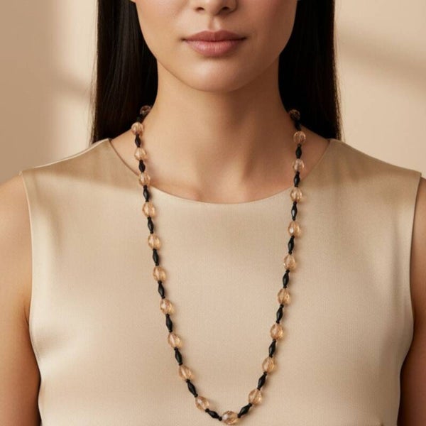 Amber Noir – Quiet Luxury in Glass