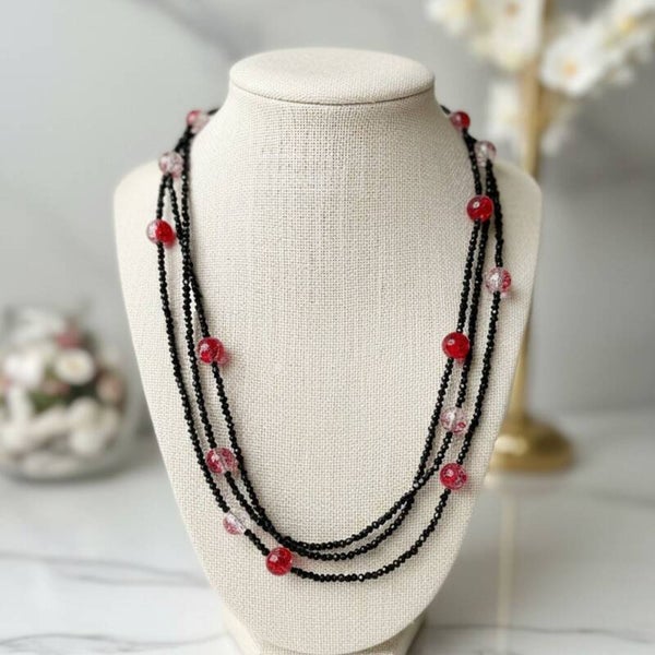 Black & Bold – A Necklace of Strength and Expression