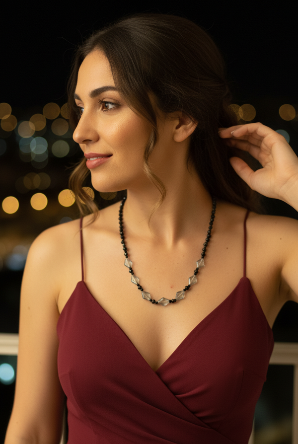 Blue Night – Dark Elegance in Beaded Form