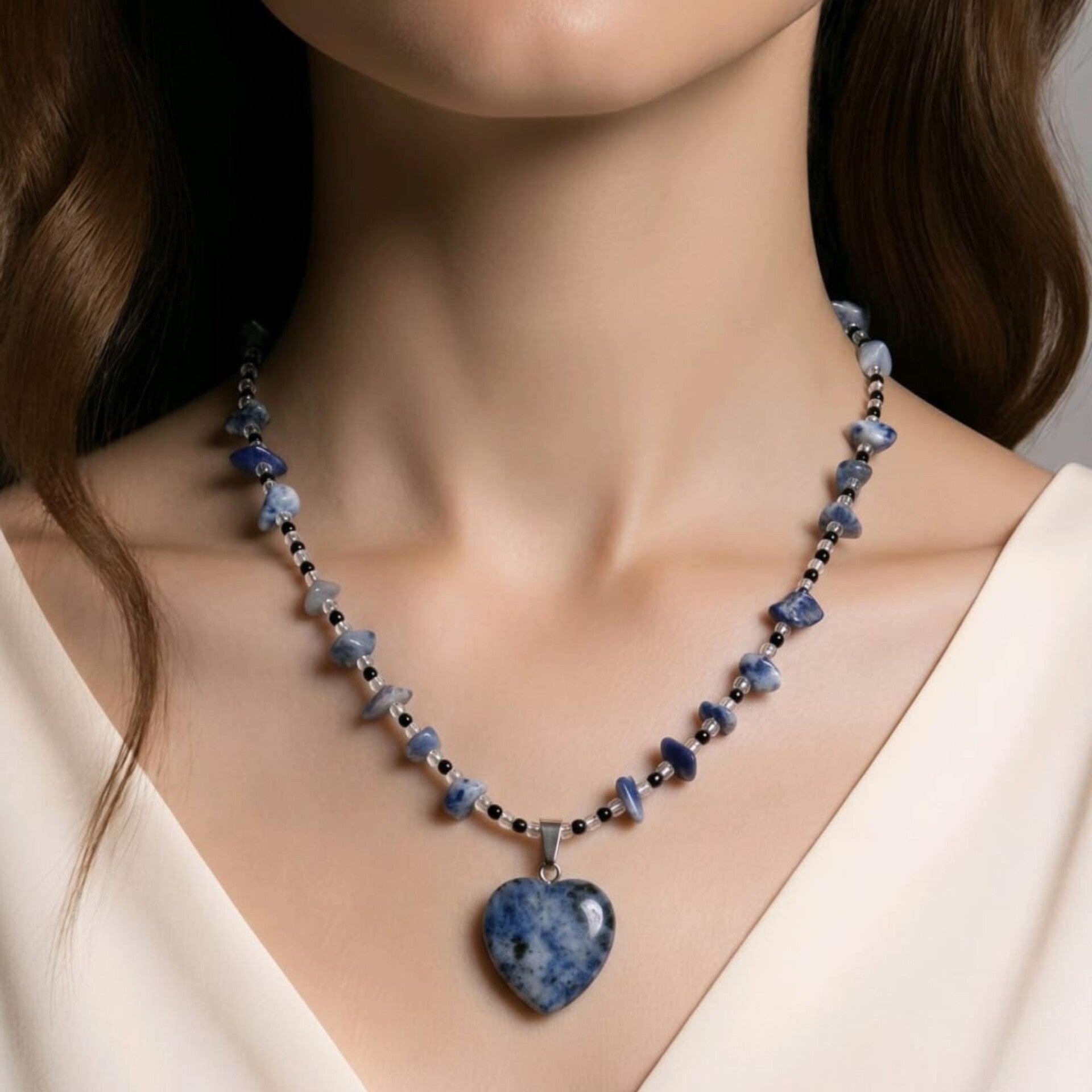 Maris – Quiet Elegance in Blue
