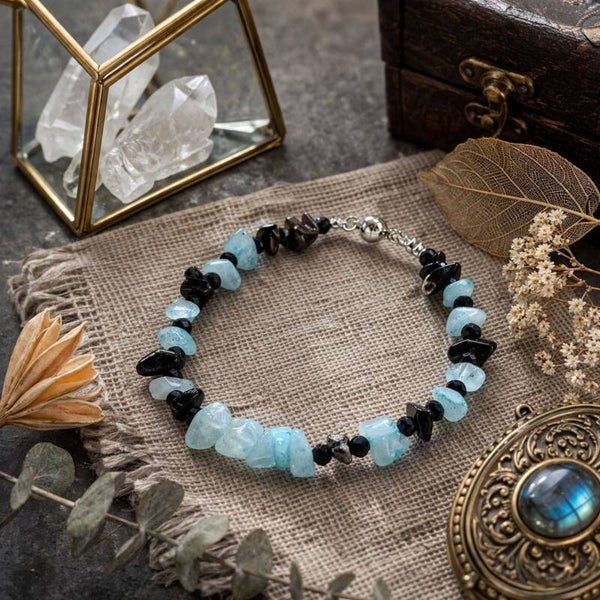 Deneb Aquamarin Armband – Eleganter Edelstein Schmuck in Blau und Schwarz