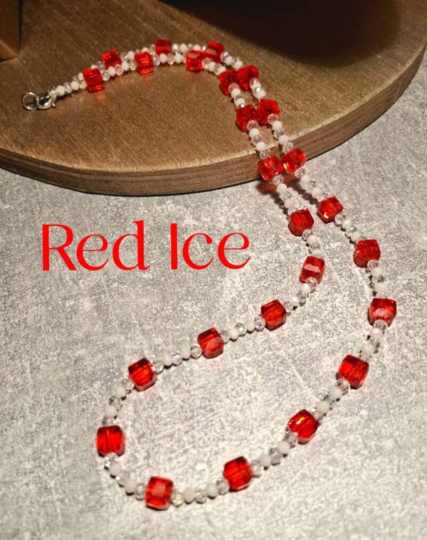 Red Ice – Elegant Glass Bead Necklace in Red & Crystal