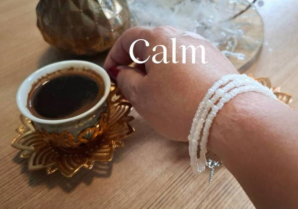 Elara – Delicate 3-strand glass bead bracelet, handmade