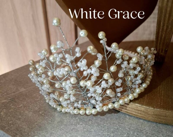 White Grace – Delicate Pearl Crown in Silver & White