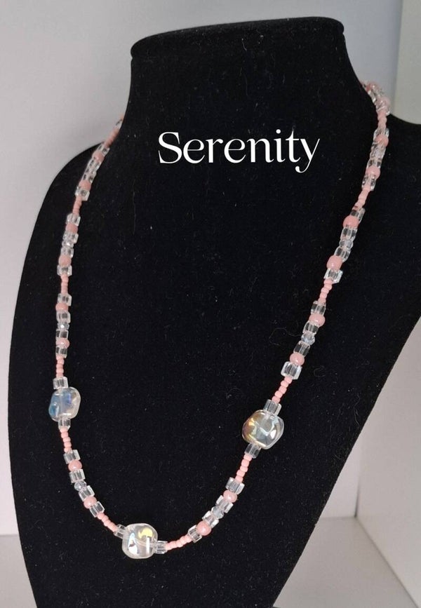🌸 Serenity – Soft Glow in Apricot