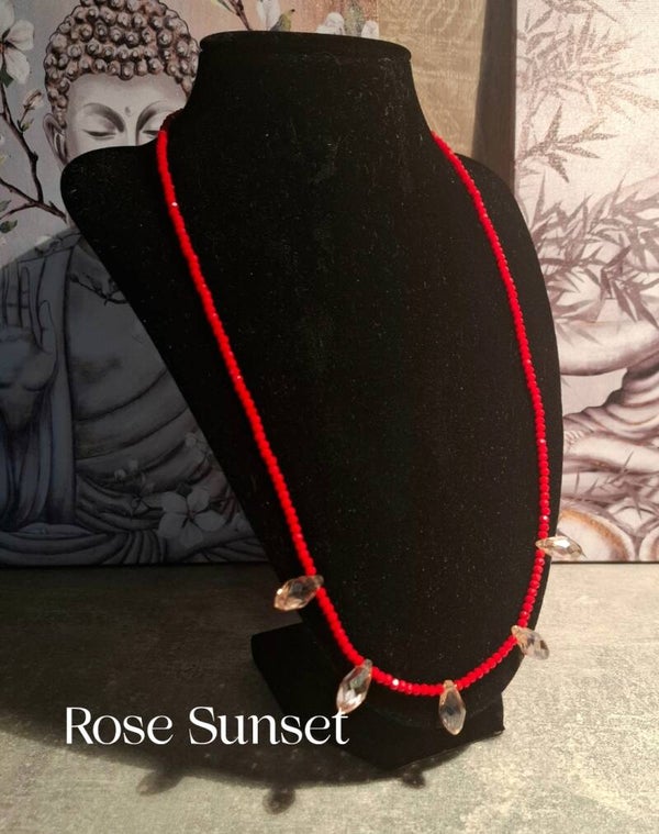Rose Sunset – Handmade Necklace with Red & Amber Glass Beads          ChatGPT fragen