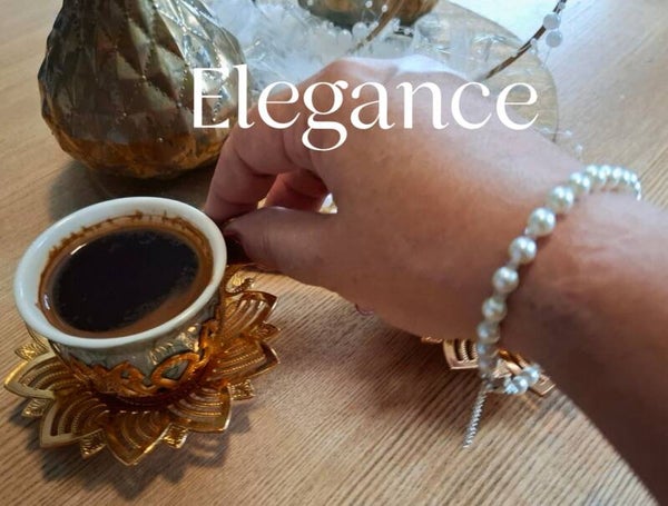 ✨ Lyra Moon – Elegant pearl bracelet in white