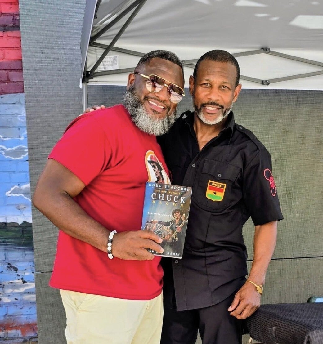 book-signing-sundiata-and-tony-standard-eujez3.jpg
