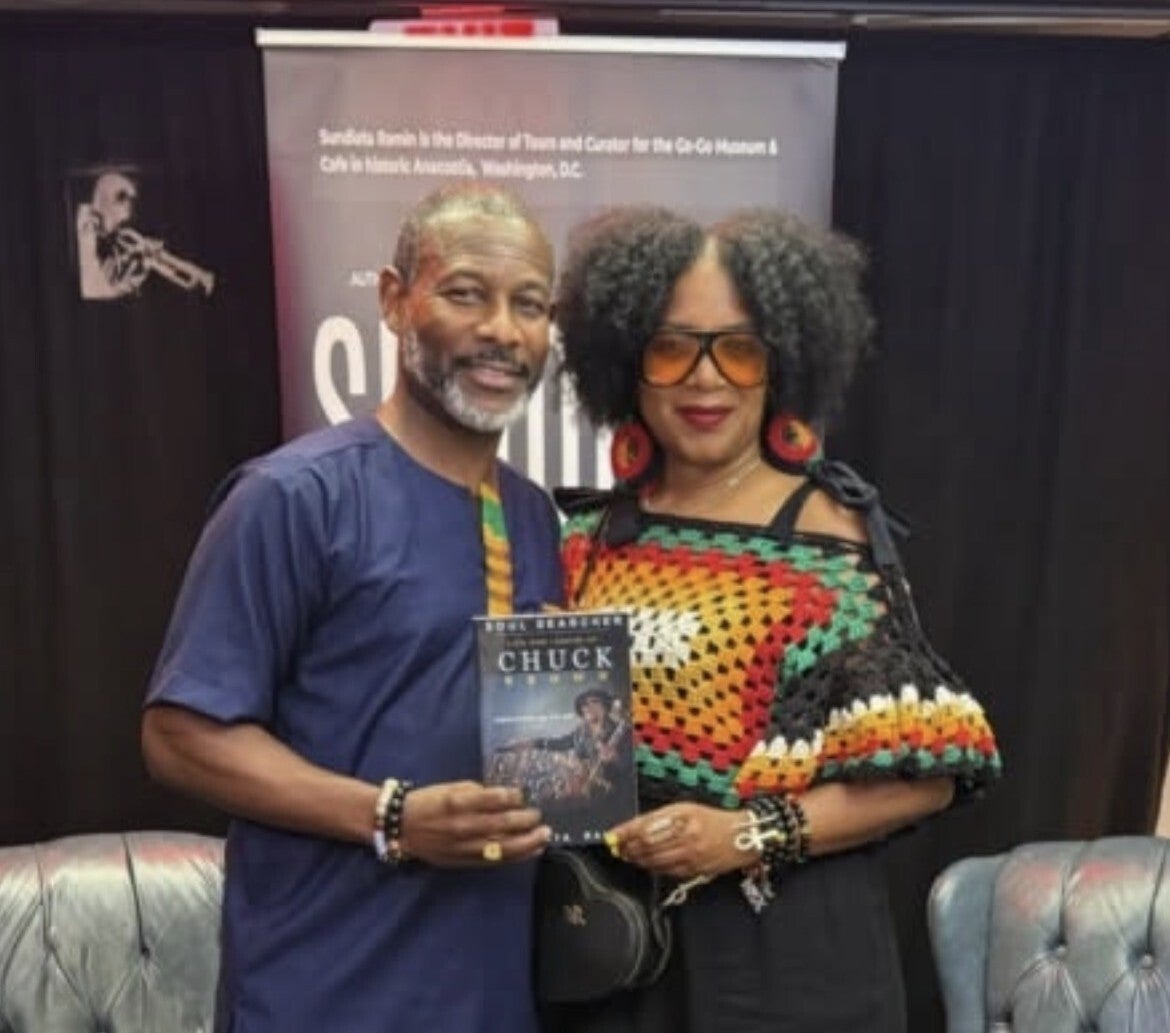 sankofa-book-signing-8-standard-lkc1j8.jpg