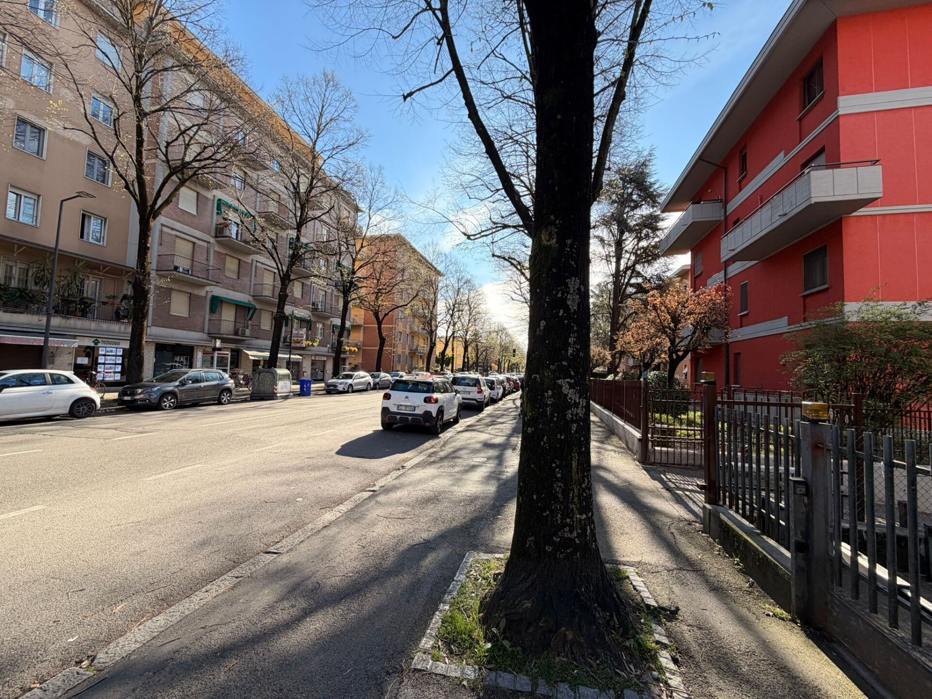 LUMINOSO 90 MQ CON ASCENSORE E BOX – ZONA OSPEDALE/UNIVERSITÀ