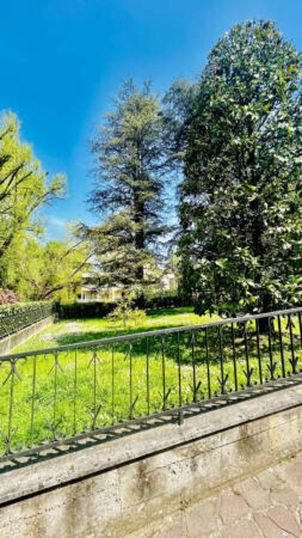 ATTICO PANORAMICO di prestigio vista torrente Parma