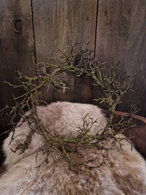 Kranz aus Zweigen