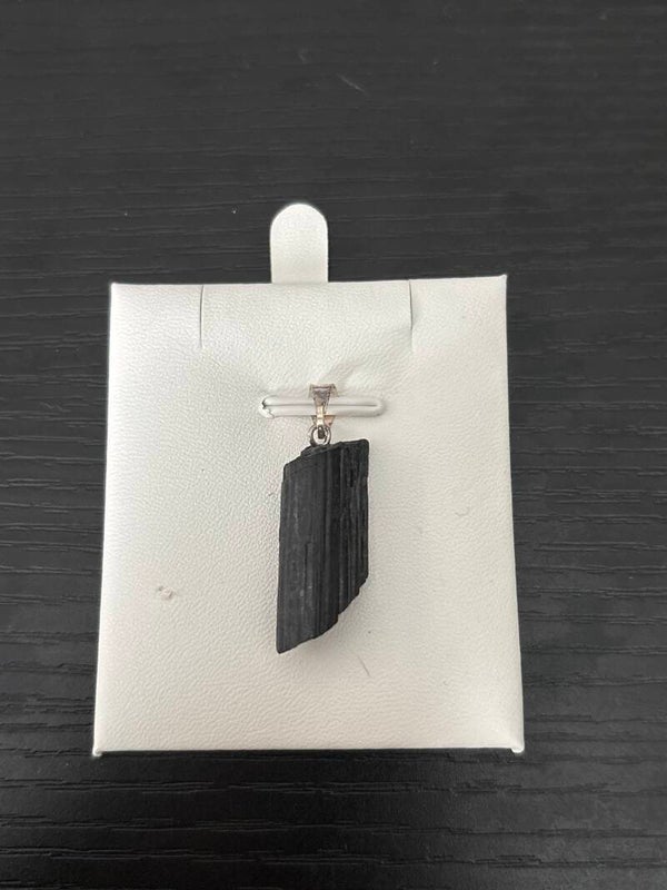 Zwarte toermalijn edelsteenhanger