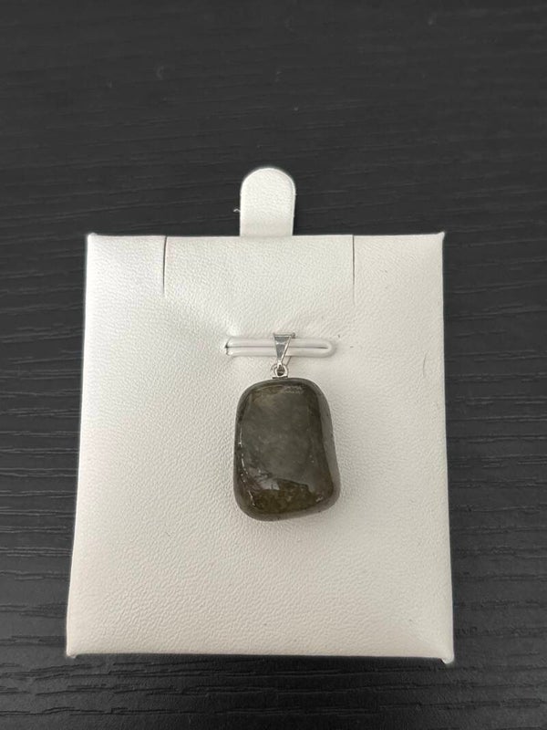 Labradoriet edelsteenhanger