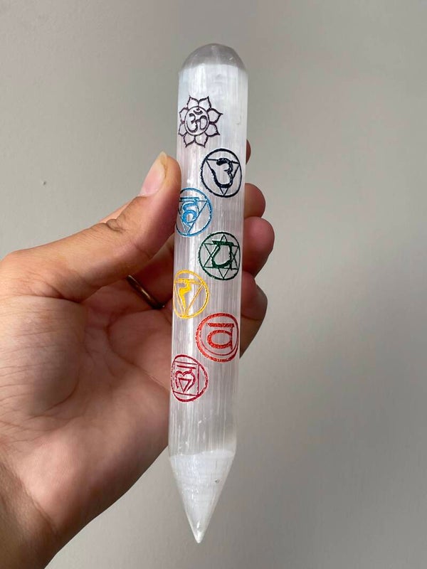 Seleniet massage staaf met de 7 chakra's
