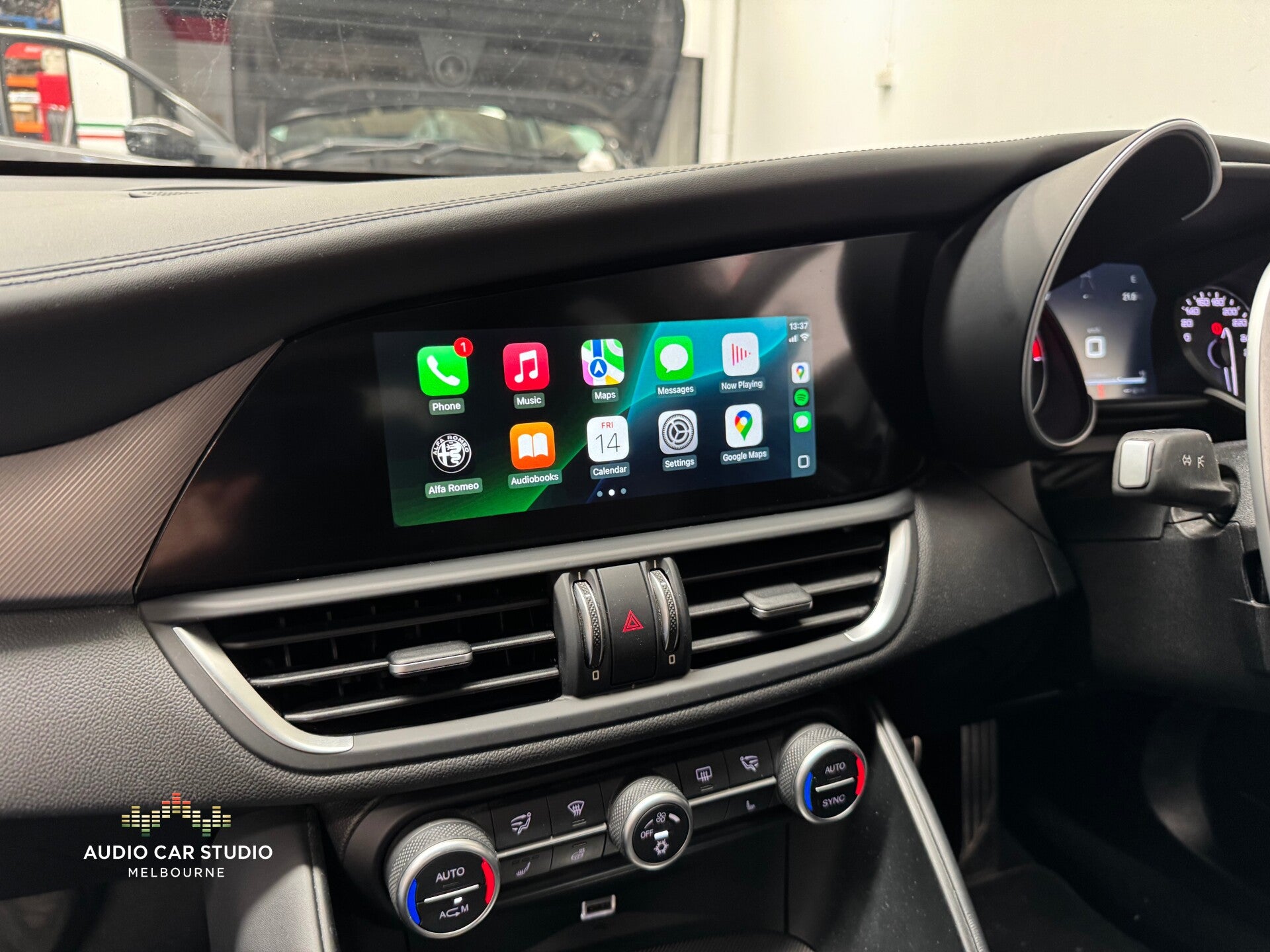 Alfa Romeo Giulia 952 - Stelvio 949 2016, 2017, 2018, 2019, 2020, 2021 Apple CarPlay & Android Auto Retrofit Upgrade