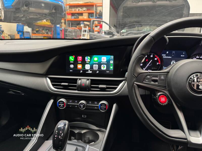 alfa-romeo-giulia-apple-carplay-aricon-visuals-standard-5xutab.jpg