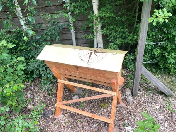 Top-Bar-Hive