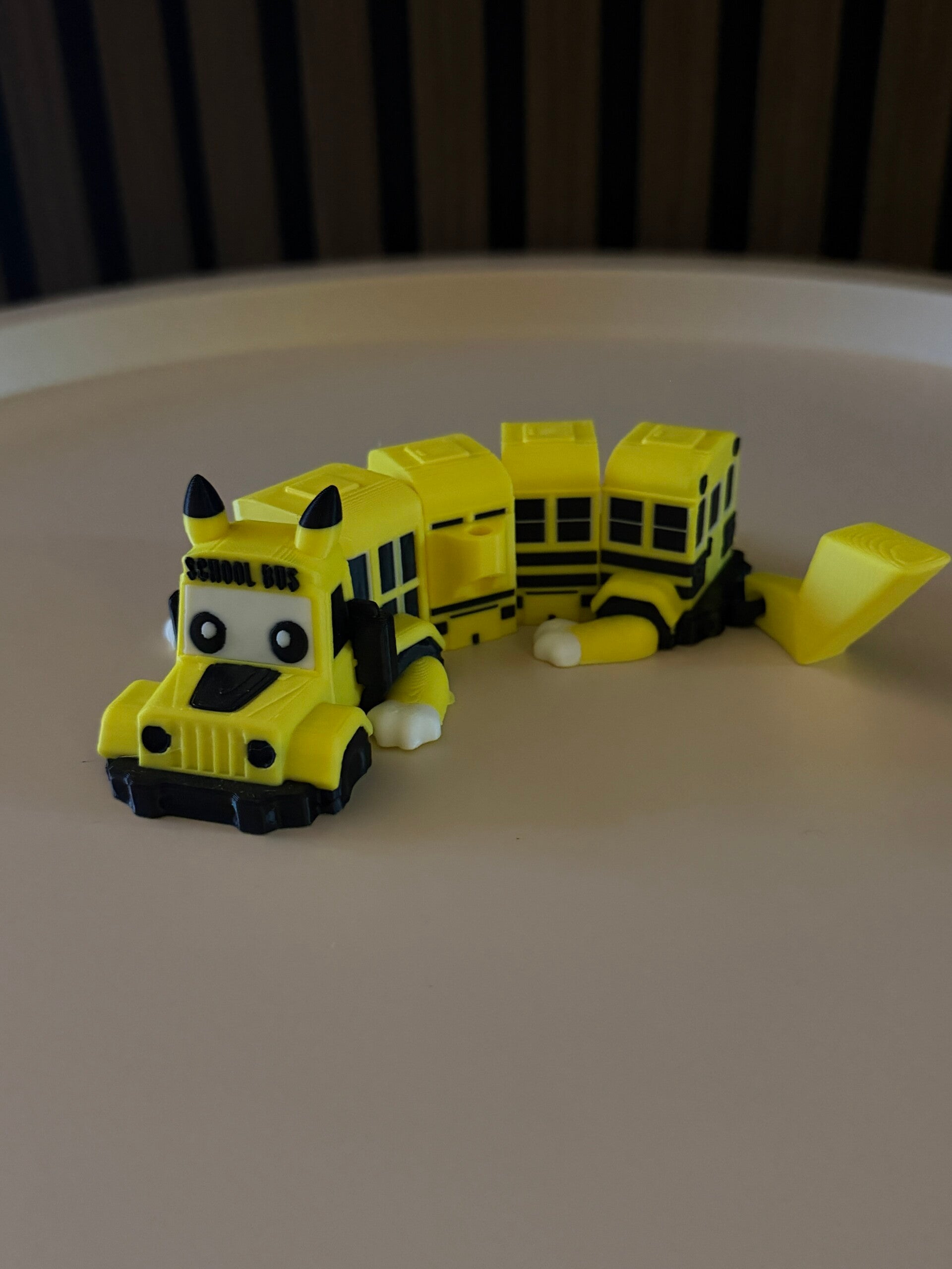 Schoolbus Dragon
