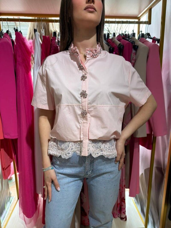 Camicia con applicazioni