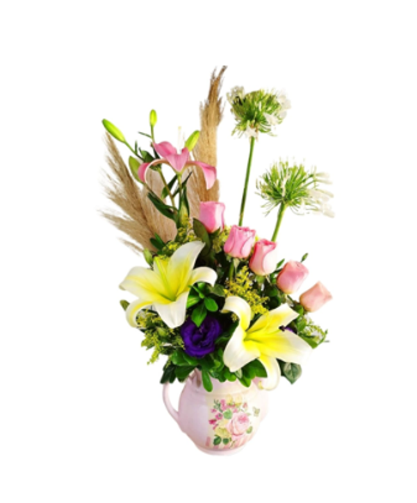 Minimalista cerámica de tonos suaves de rosas, concador y agapanados