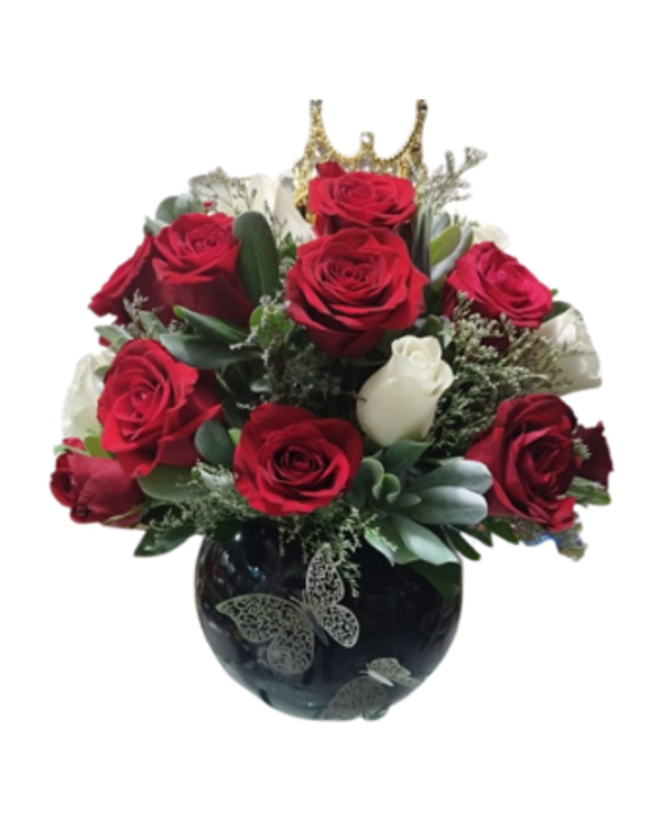 Rosas montadas en pecera elegante