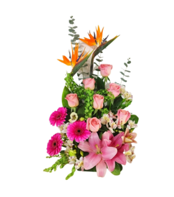 Arreglo floral tonos rosados de gerberas y lirios