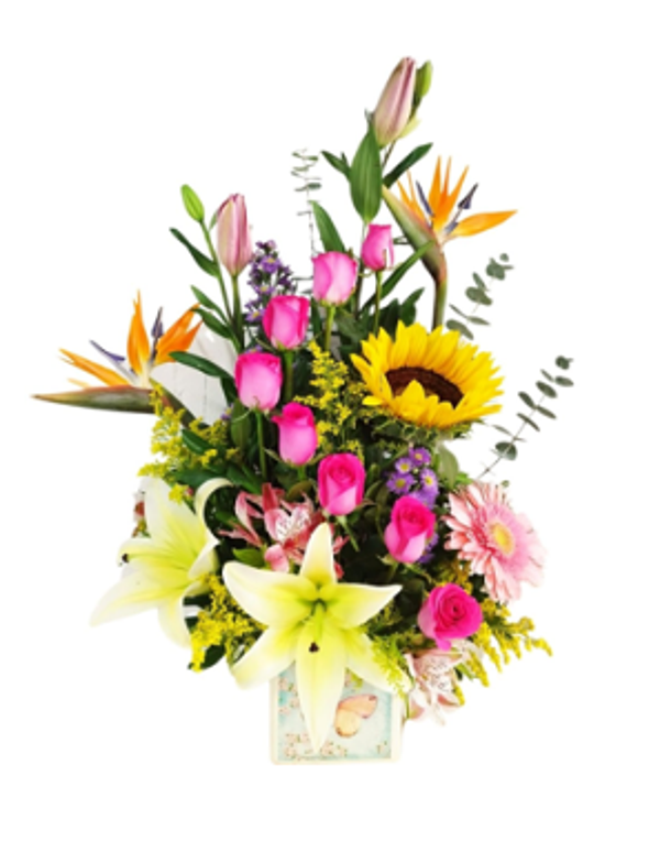 Arreglo de rosas, concador, lilis, girasol y aves de paraíso