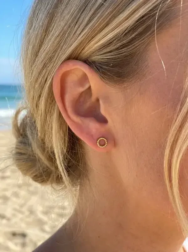 Livia oorbellen goud