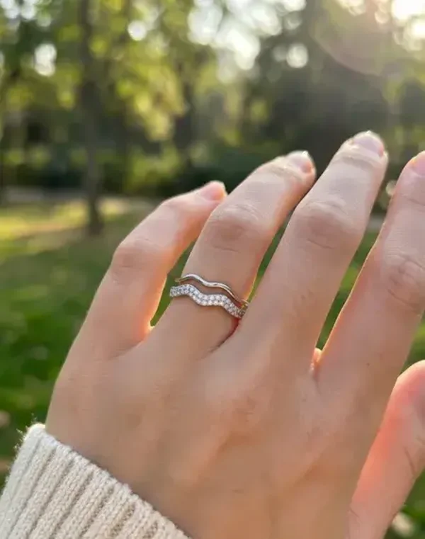 Classy wavy ring zilver