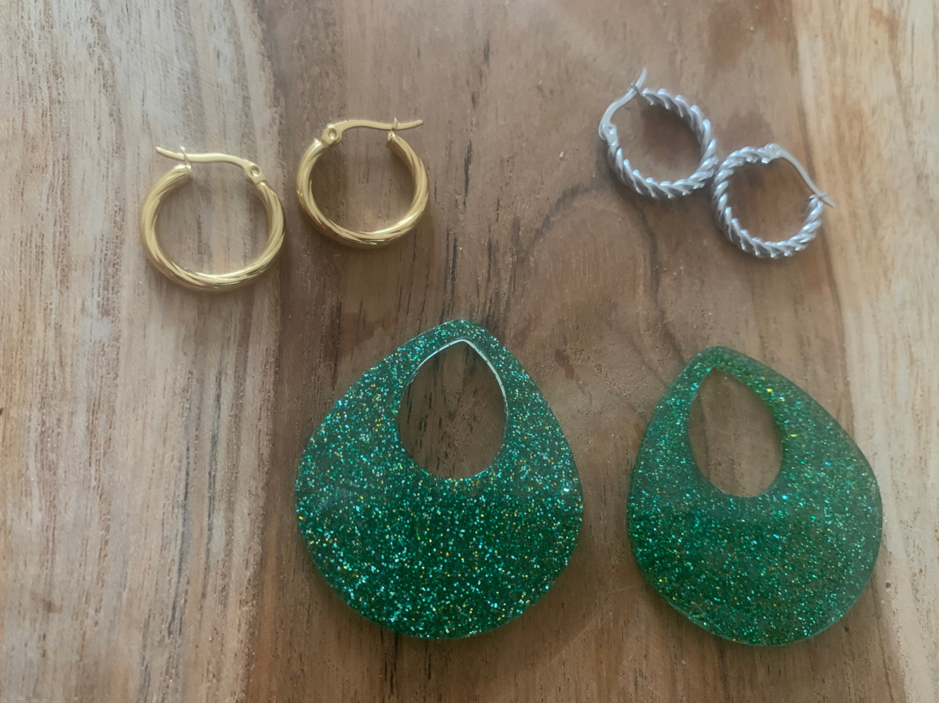 Boucle d’oreille en resine